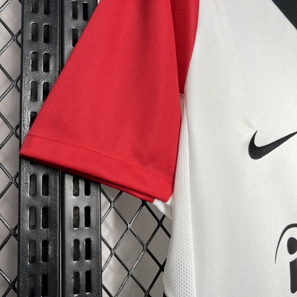 Maillot Eintracht Frankfurt Domicile 24/25