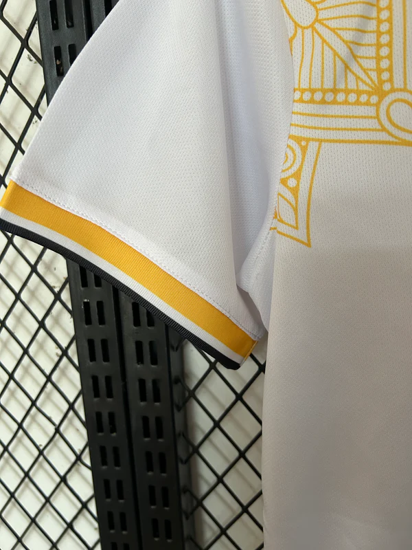 Real Madrid Maillot concept édition "serpent"